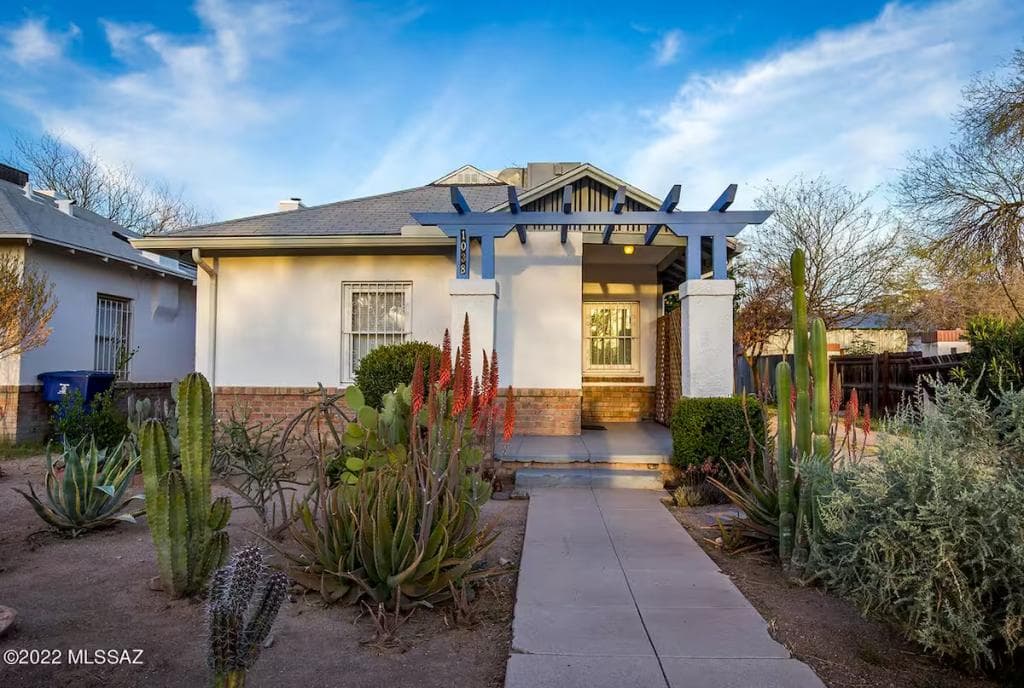 2nd Avenue Bungalow — 1038 N 2nd Ave