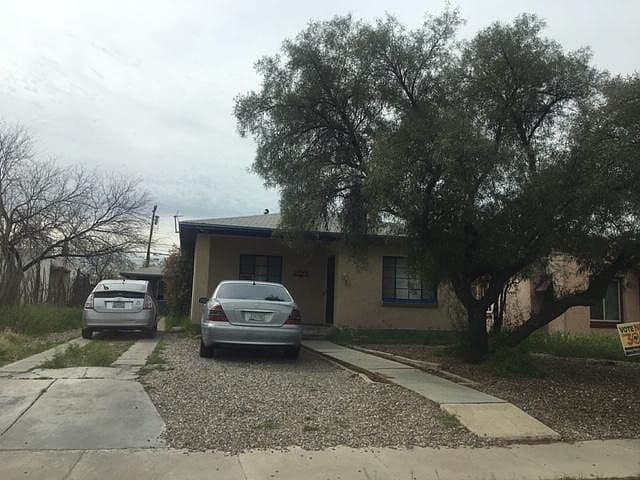 10th Street House — 1628 E 10th St