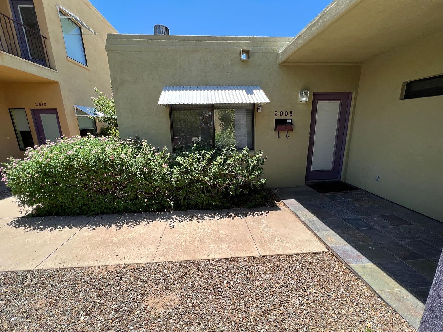 Sam Hughes Casitas — 2000–2010 E 1st St