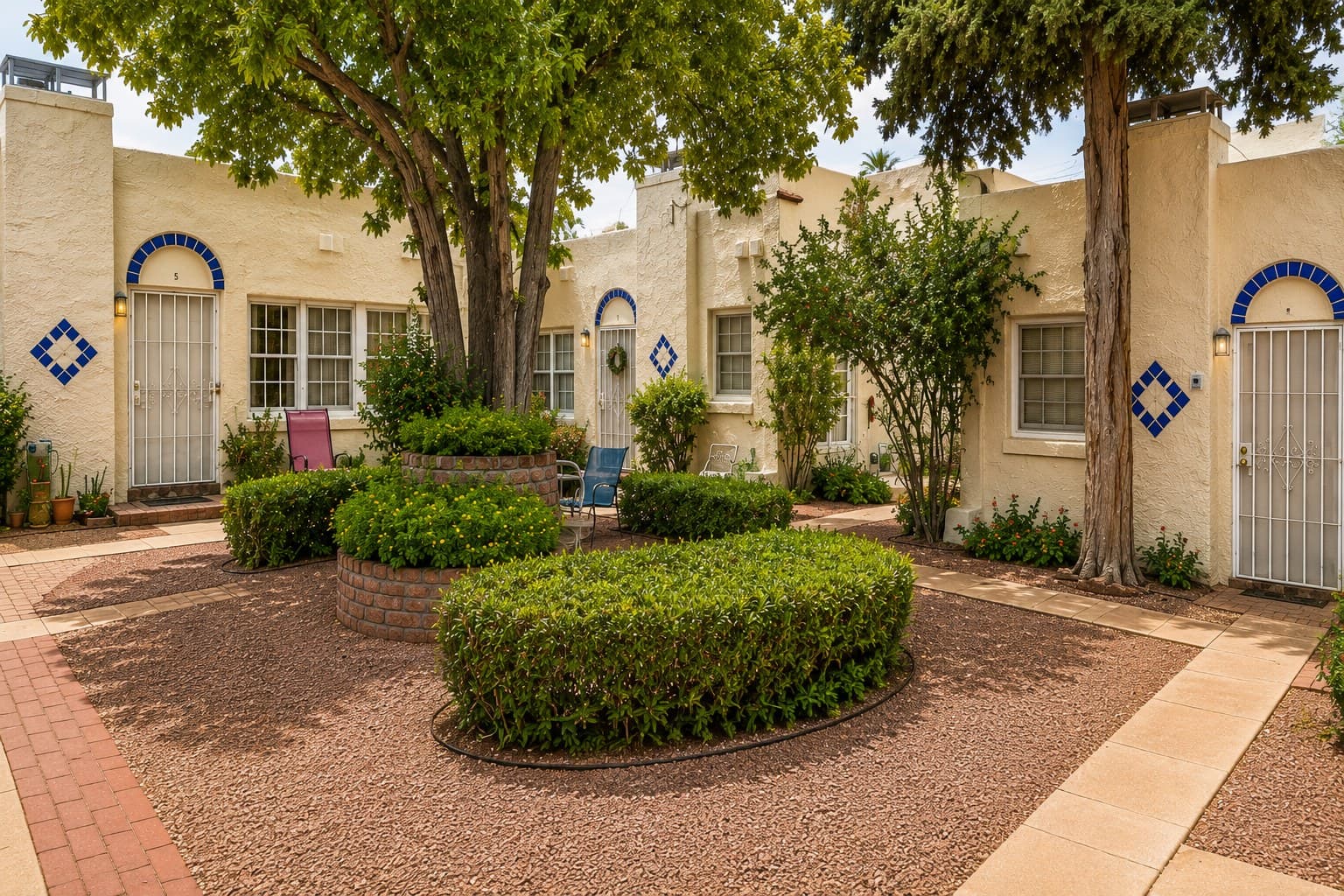 El Posito Court Casitas — 210 E 2nd St